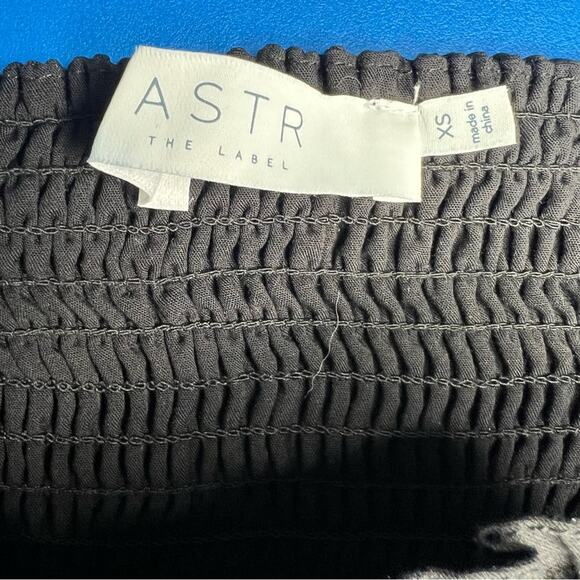 ASTR the Label XS Feronia Top in Black Smocked Back Boned Coquette Puff Shoulder - Picture 12 of 13
